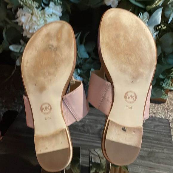 Michael Kors Leather Thong Sandals, Pink, Size 8 1/2 - Picture 4 of 4